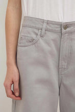 Assembly Label -  High rise barrel jean (light grey)