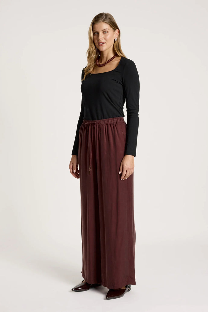 Calista Pant