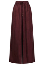 Calista Pant