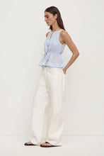 assembly label suzie top