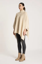 Samira Poncho