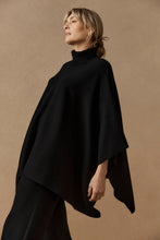 Samira Poncho
