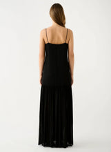 Esmaee effortless maxi dress